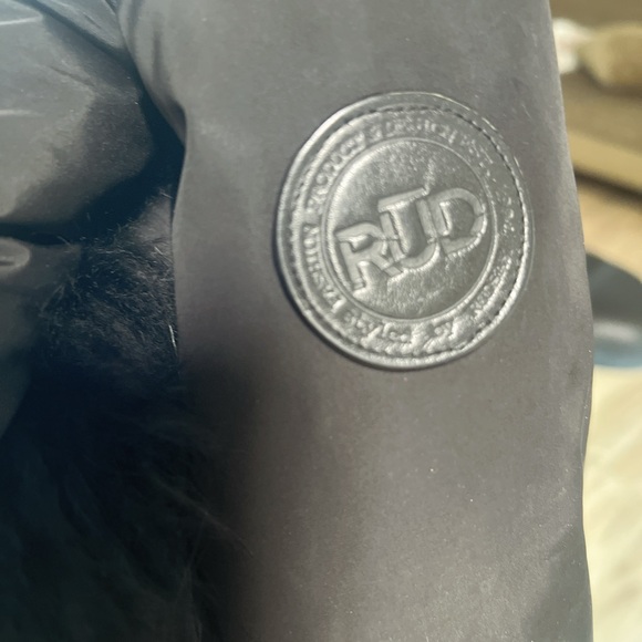 RUDSAK FITTED DOWN JACKET WITH REMOVABLE FAUX FUR in Fair condition - Picture 4 of 5